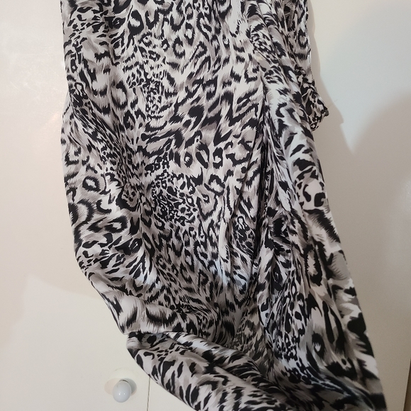 Snow leopard print rhinestone wrap party dress - Picture 8 of 13